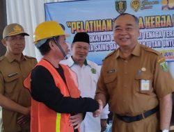 Dinas PUPR Tabalong Berikan Pelatihan Tenaga Konstruksi di Desa Kambitin Raya untuk Tingkatkan SDM Berkualitas