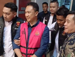 Peran Alex Riwu Kaho Berujung Ditahan Kejati Gegara Korupsi Pembelian Produk MTN