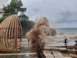 BMKG El Tari Kupang Ingatkan NTT Berpotensi Dilanda Hujan Lebat, Angin Kencang dan Gelombang Tinggi