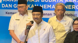 Mensos Tegaskan Bansos Tak Dipotong, Tetap Disalurkan Penuh ke Penerima